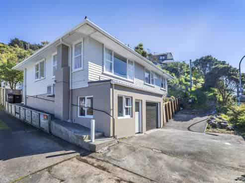 121 Happy Valley Road, Owhiro Bay
