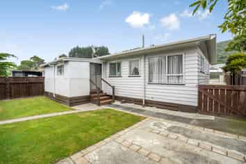 19 Kendal Grove, Wainuiomata