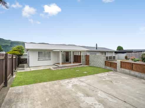 19 Kendal Grove, Wainuiomata