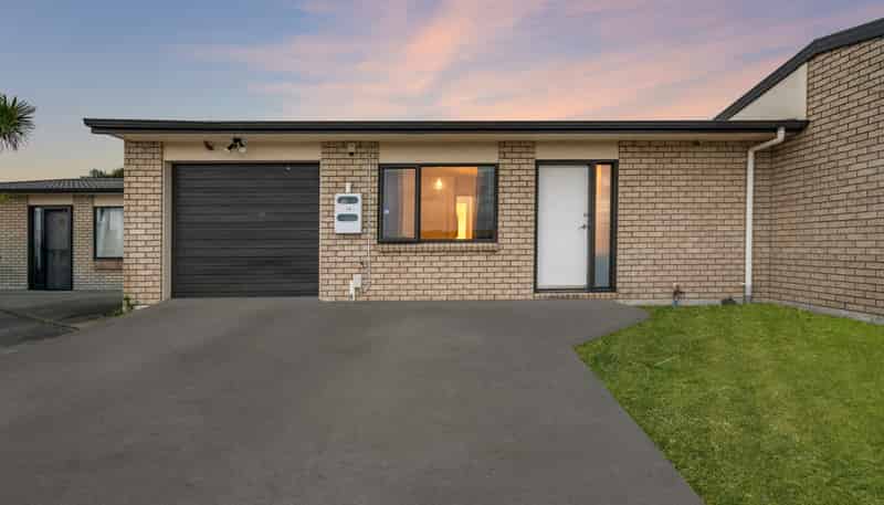 14/12A Tironui Station Road East, Papakura