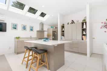 106 Cannon Hill Crescent, Mount Pleasant