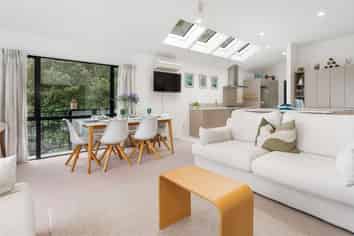 106 Cannon Hill Crescent, Mount Pleasant