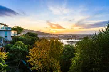 106 Cannon Hill Crescent, Mount Pleasant