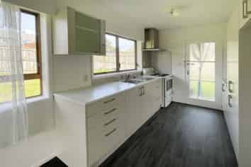 18B Challen Close, Conifer Grove