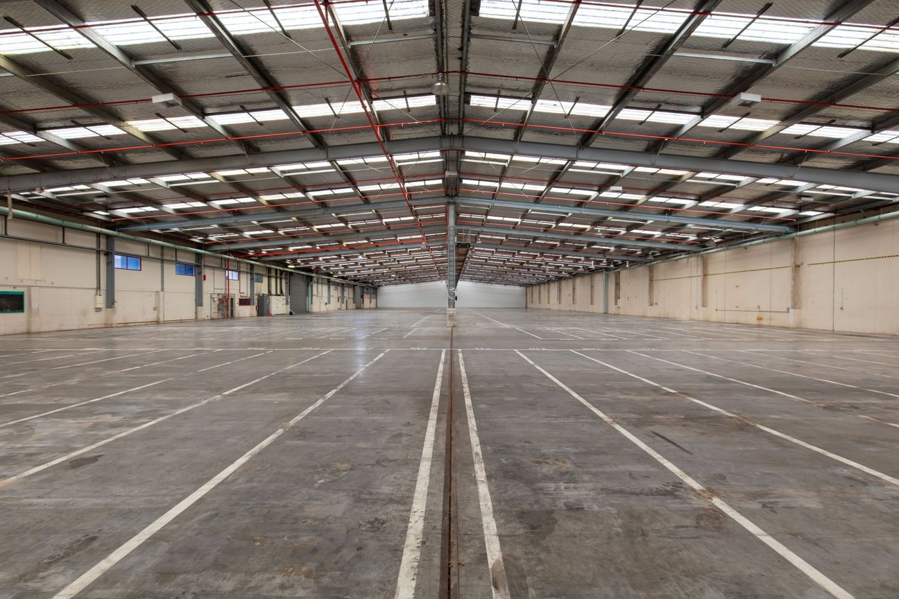 Large-scale East Tamaki industrial facility - Flere