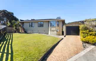 3 Dart Crescent, Island Bay