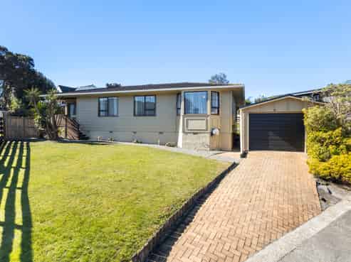 3 Dart Crescent, Island Bay
