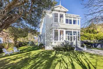 52 Ira Street, Miramar