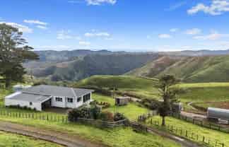 1535 Taumatamaire Road, Awakino