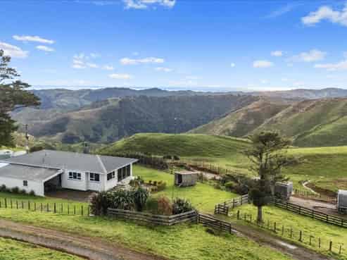 1535 Taumatamaire Road, Awakino