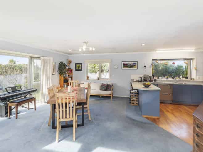 14 Eastwood Rise, Waimairi Beach