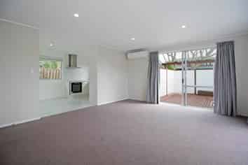 1/4 Aylmer Court, Eastern Beach
