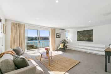 5 Waitaha Way, Houghton Bay