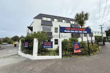 Exceptionally visible Commercial Gem