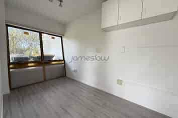 Exceptionally visible Commercial Gem