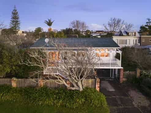 2A Waller Avenue, Bucklands Beach