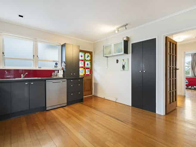 2A Waller Avenue, Bucklands Beach