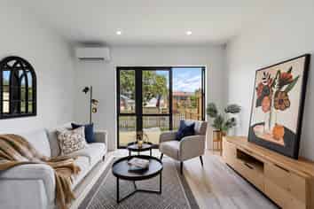 1/77 Glenmore Road, Sunnyhills