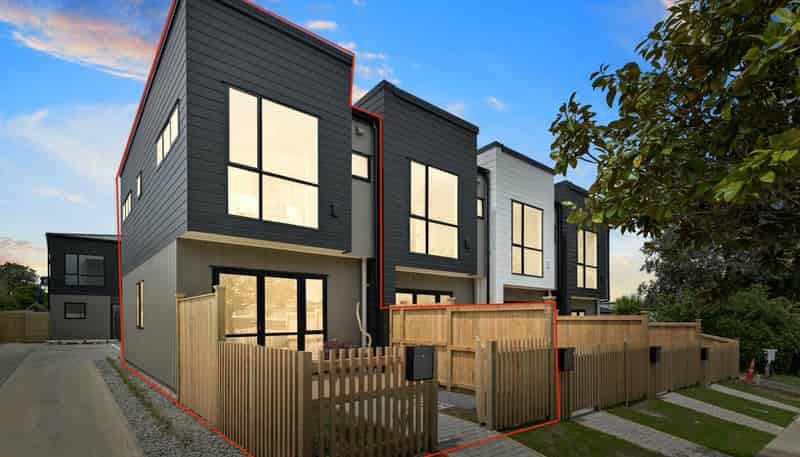 1/77 Glenmore Road, Sunnyhills