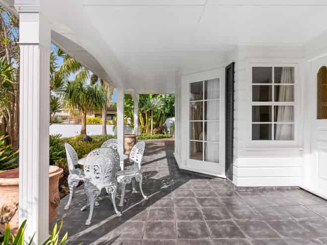 6 Adonis Place, Half Moon Bay