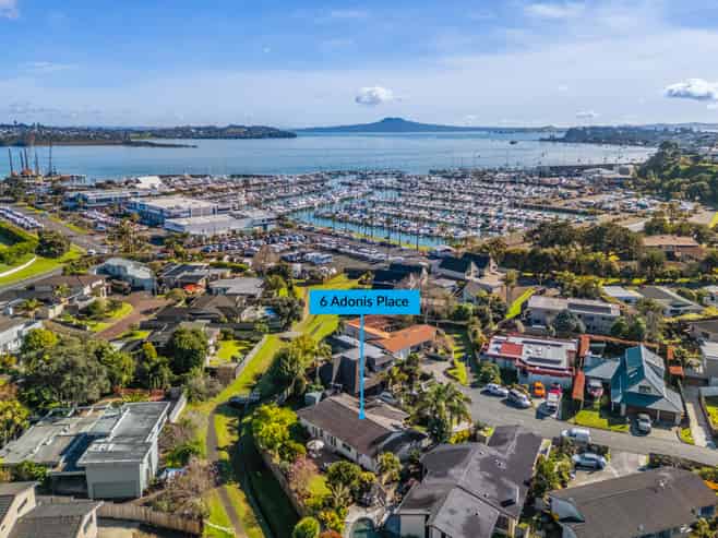 6 Adonis Place, Half Moon Bay