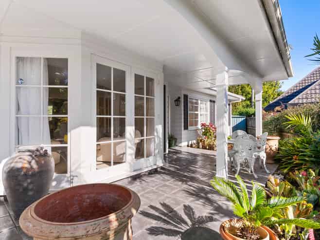 6 Adonis Place, Half Moon Bay