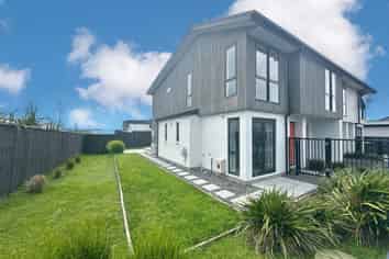 6 Henry Lloyd Place, Millwater
