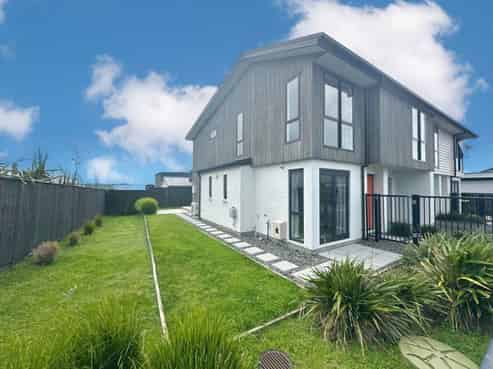 6 Henry Lloyd Place, Silverdale