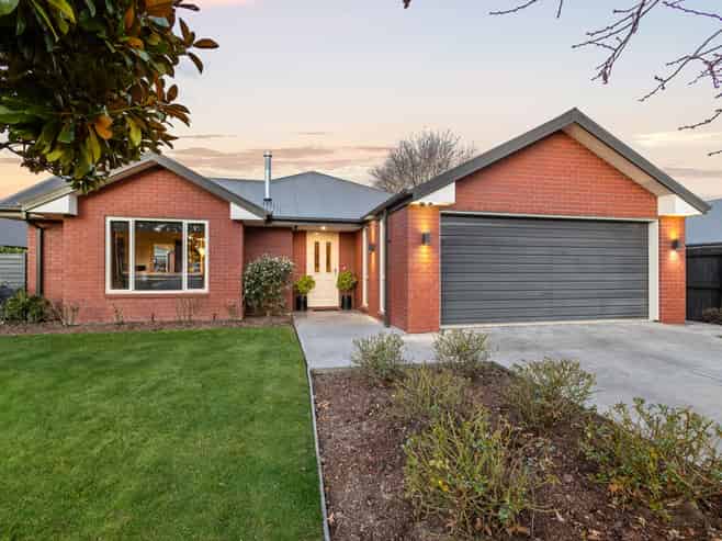 18 Woodhurst Drive, Casebrook