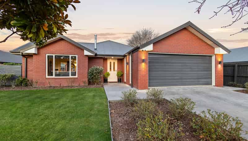 18 Woodhurst Drive, Casebrook