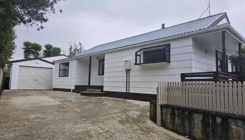 36 Poplar Grove, Whalers Gate