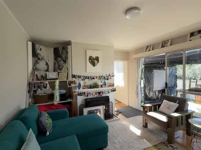 26 Tiroroa Avenue, Te Atatu South