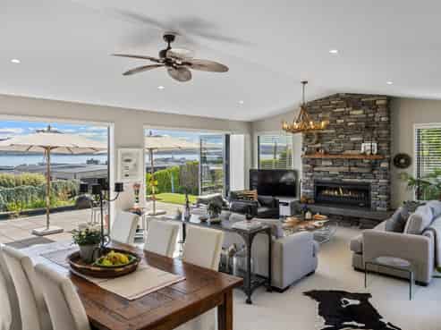 29 Pukenamu Road, Rainbow Point