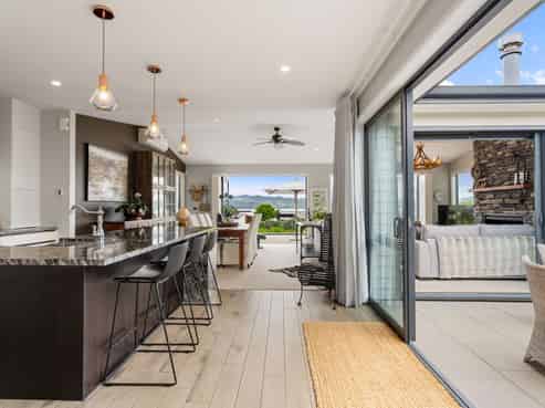 29 Pukenamu Road, Rainbow Point