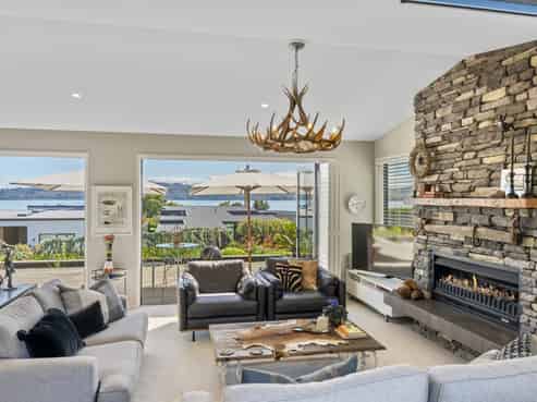 29 Pukenamu Road, Rainbow Point