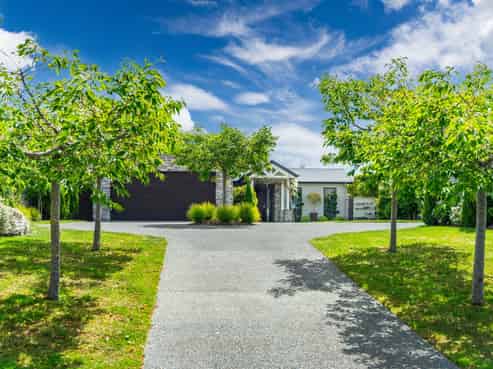 29 Pukenamu Road, Rainbow Point