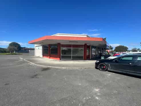 Trinity Crescent Shopping Centre for lease