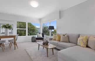 4/11 Wicklow Road, Devonport