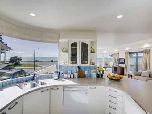 24 The Esplanade, Westshore