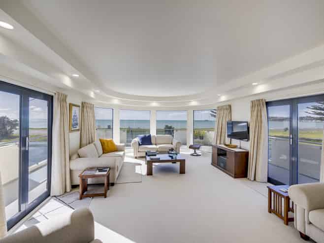 24 The Esplanade, Westshore