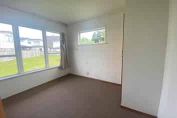 25 Commodore Drive, Lynfield