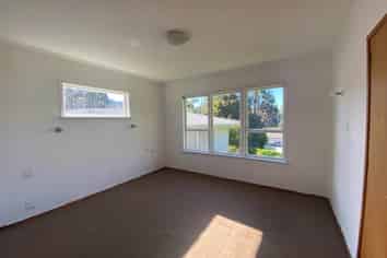 25 Commodore Drive, Lynfield