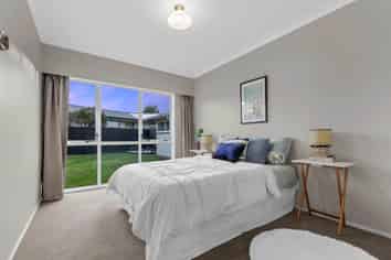 6 Lakeside Drive, Pahurehure