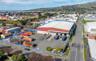 Port Proximity Distribution - Huge Yard Area
