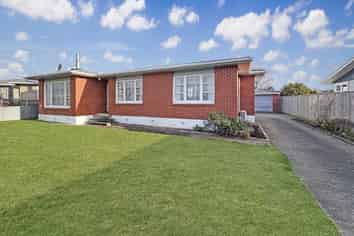 144 Liverpool street , Levin