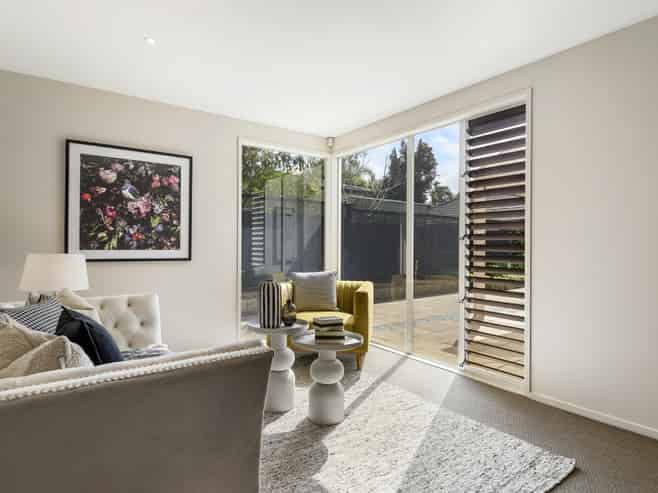 19 English Oak Drive, Schnapper Rock