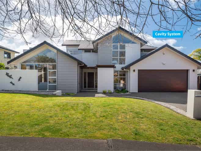 19 English Oak Drive, Schnapper Rock