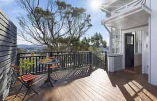 11 Nevay Road, Miramar