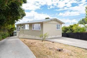 18 Beverly Place, New Lynn