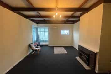 2/425 Great North Road, Henderson